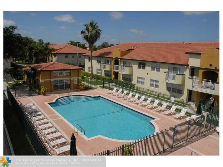 1551 SW 104 PASSAGE # 211, Miami, FL 33174