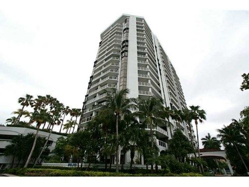 3600 YACHT CLUB DR # 1204, Miami, FL 33180