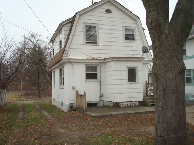 173 Oliver St, Pontiac, MI 48342