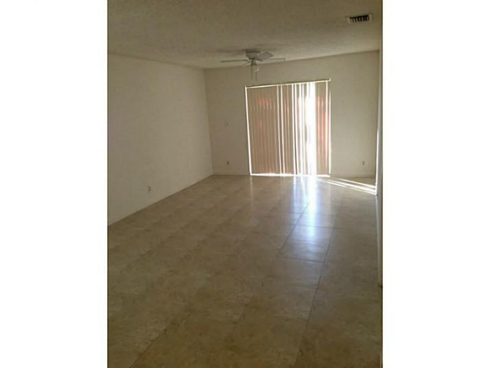 2201 S SHERMAN CR # D304, Hollywood, FL 33025