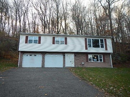 44 Putnam Park Roa, Bethel, CT 06801