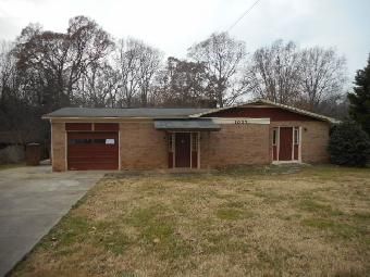 1027 22nd Street NE, Hickory, NC 28601