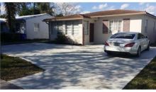 2467 WASHINGTON ST Hollywood, FL 33020