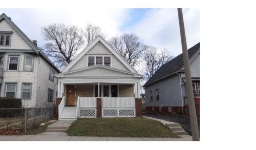 3220 N 29th St, Milwaukee, WI 53216