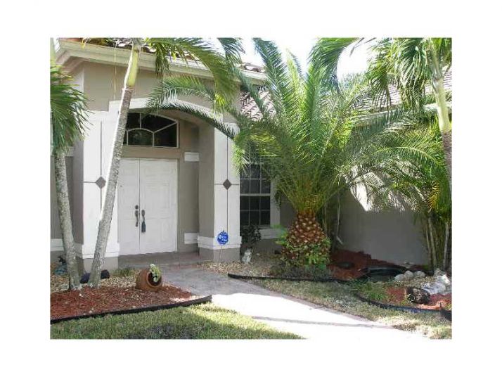 16446 NW 14 ST, Hollywood, FL 33028