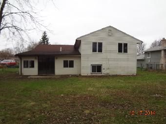 6077 Denise Dr, North Ridgeville, OH 44039