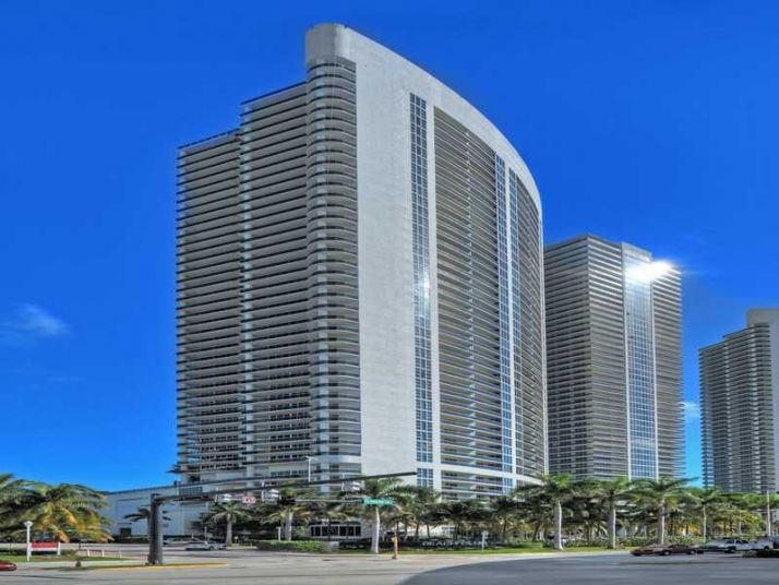 1800 S OCEAN DR # 3210, Hallandale, FL 33009