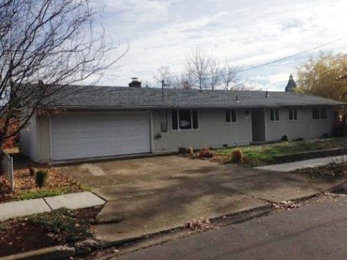 2340 N Keene Way Dr, Medford, OR 97504