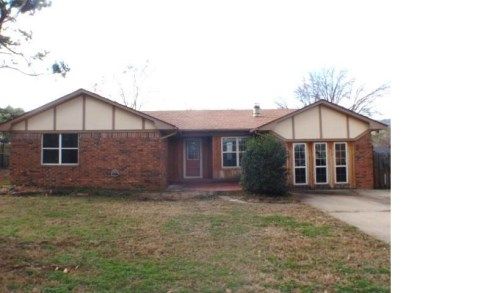 104 Cheyenne St, Poteau, OK 74953