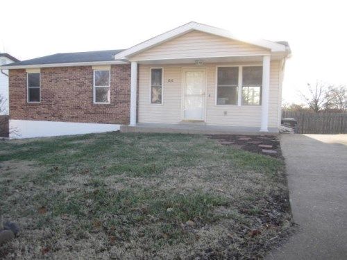 1676 Tempo Ln, Arnold, MO 63010