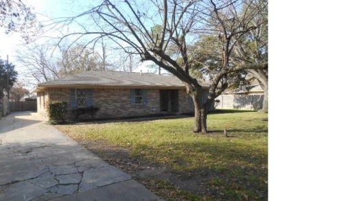 211 Stonegate St, Terrell, TX 75160