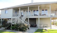 9680 Airways Ln Galveston, TX 77554