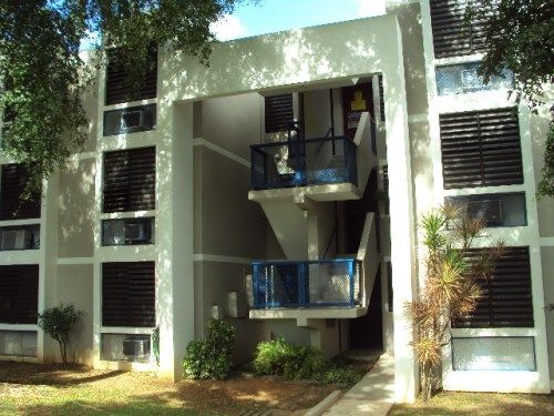 C-304 Condominio Los Frail, Guaynabo, PR 00969