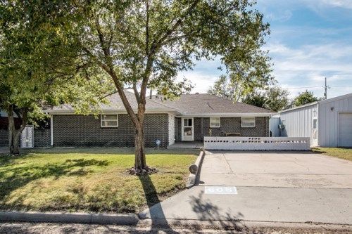 605 MAPLE AVE, Panhandle, TX 79068