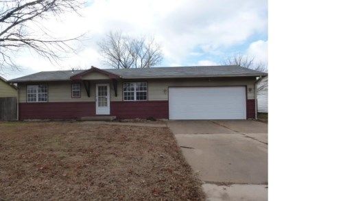 737 W Lockwood St, Wichita, KS 67217