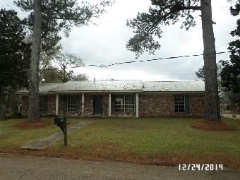 1957 Loyd St, Pearl, MS 39208