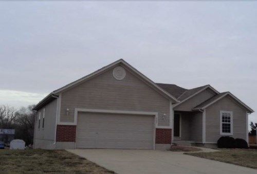 502 West Meriwood Ln, Edgerton, KS 66021