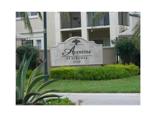 2548 CENTERGATE DR # 306, Hollywood, FL 33025