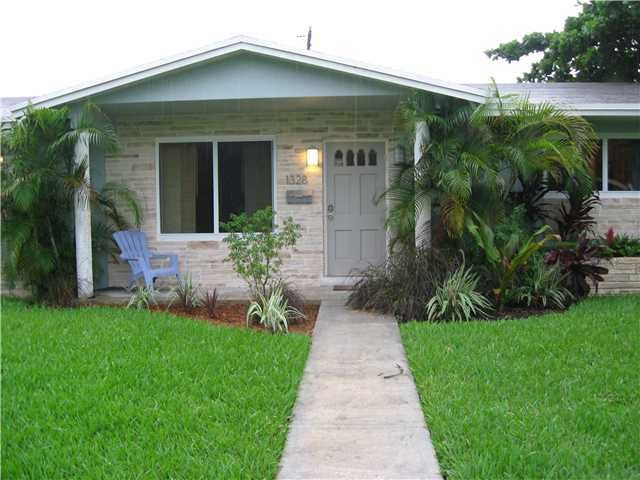 1328 ARTHUR ST, Hollywood, FL 33019