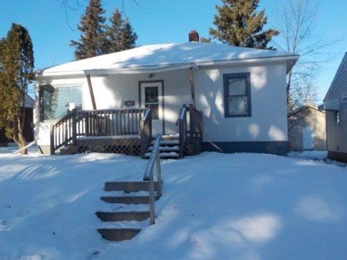 421 E James St, Ely, MN 55731