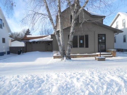 408 Cottonwood St, Winthrop, MN 55396