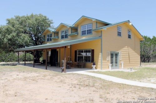 580 River Bluff Circle, Pipe Creek, TX 78063