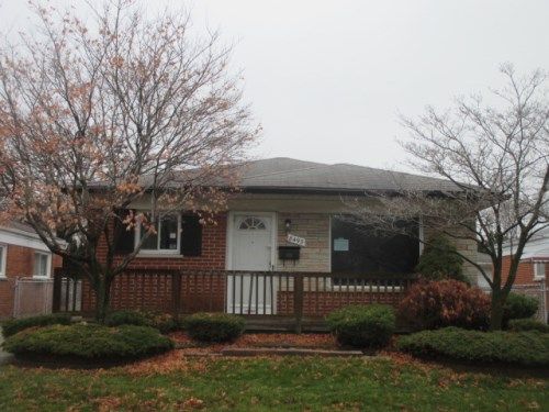 8493 Robindale Ave, Dearborn Heights, MI 48127