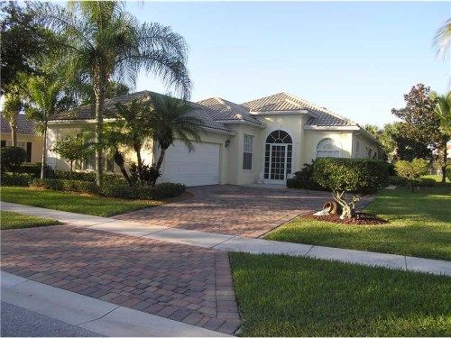 8153 PINE CAY RD, West Palm Beach, FL 33414