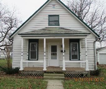 2709 Moultrie Ave, Mattoon, IL 61938