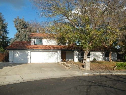 441 W Paul Ave, Clovis, CA 93612