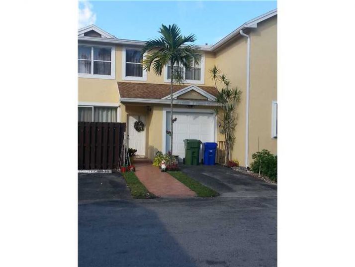 9571 SW 3 CT # 9571, Hollywood, FL 33025