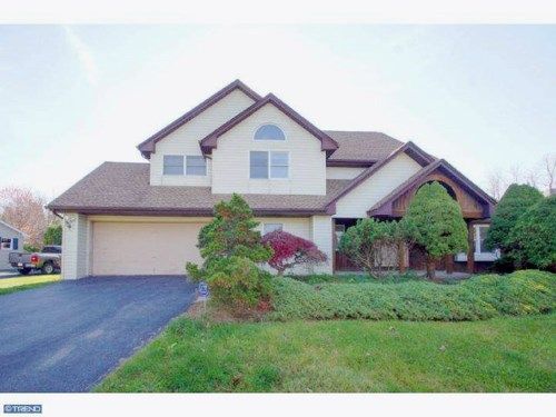 5120 MEADOW LN, Macungie, PA 18062