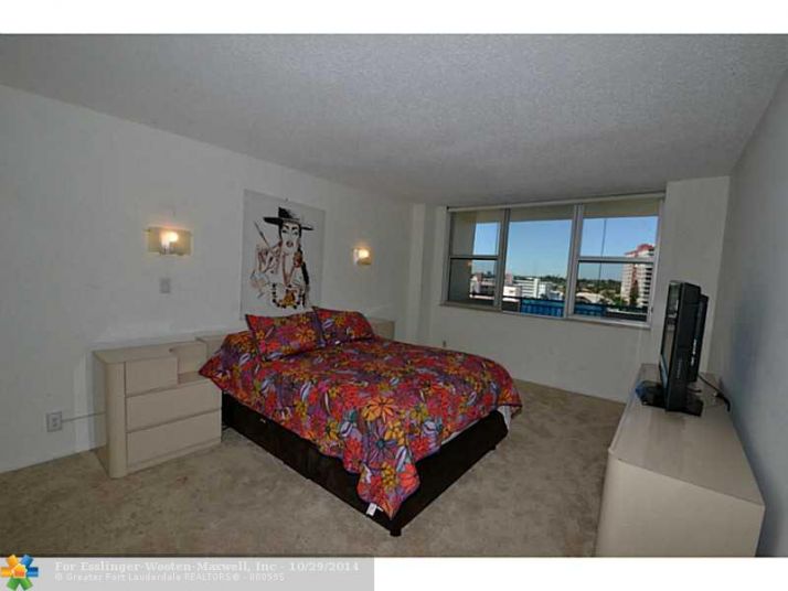 3180 S OCEAN DR # 718, Hallandale, FL 33009