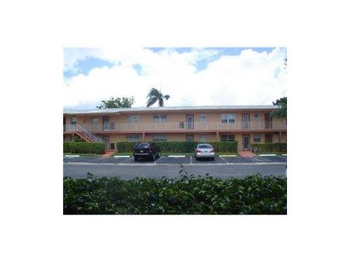 7600 NW 4 PL # 101, Pompano Beach, FL 33063