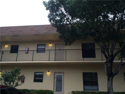 2 BRIARWOOD CR # 204, Hollywood, FL 33024