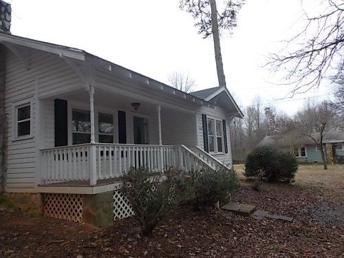 1687 Staleys Farm Rd, Asheboro, NC 27205