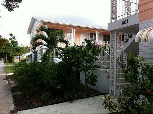 601 S 19 AV # 4, Hollywood, FL 33020