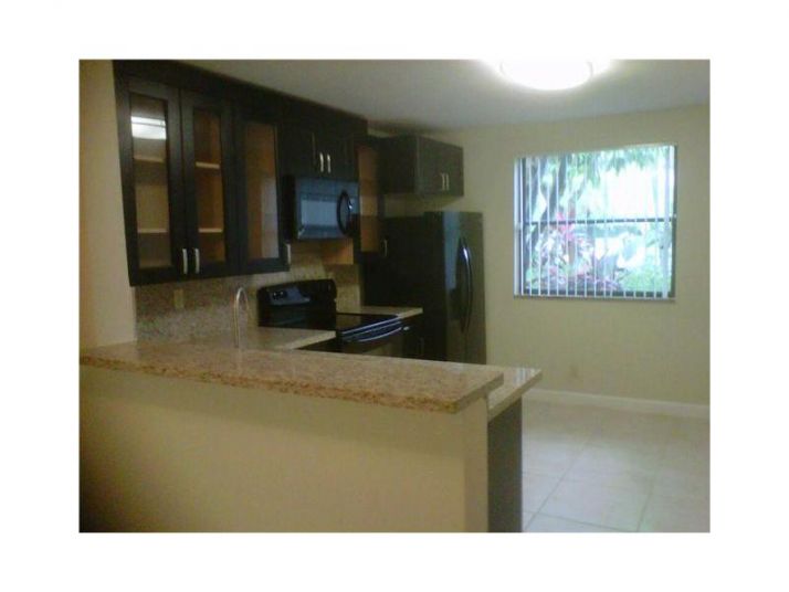 10131 W SUNRISE BL # 101, Fort Lauderdale, FL 33324