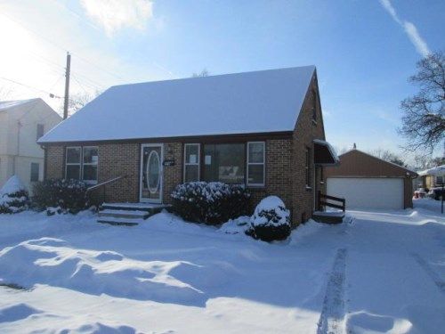 216 Mckinley Ave, Beloit, WI 53511