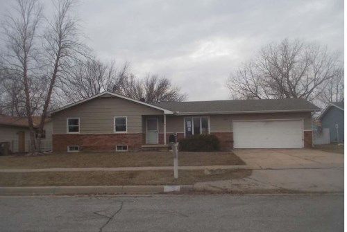 4037 Auburn St, Wichita, KS 67220