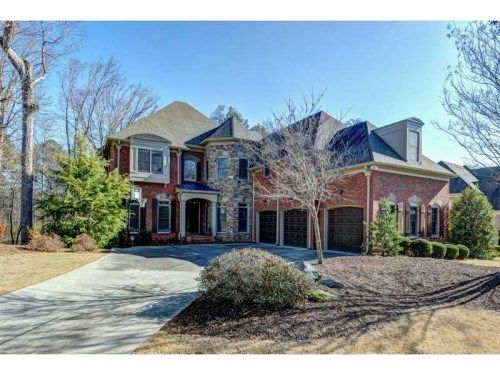 350 Plantation Way, Roswell, GA 30075