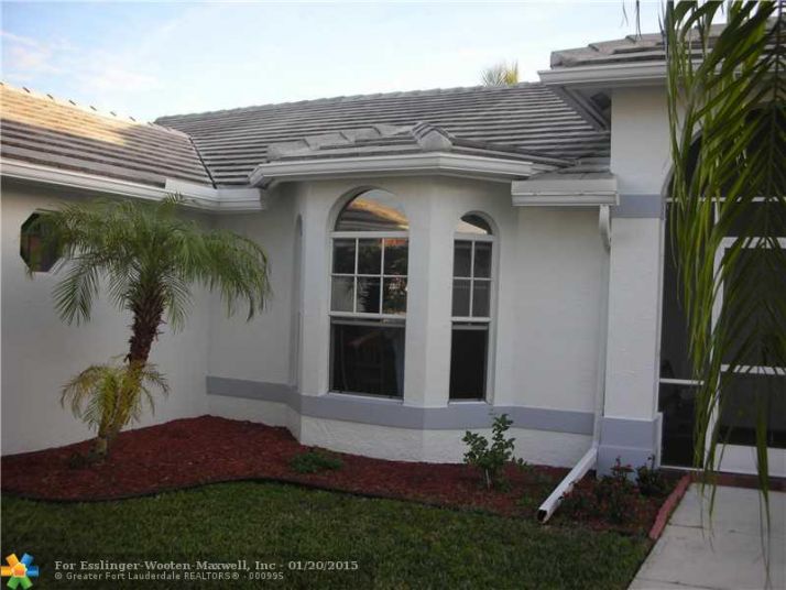 5220 ROSEN BLVD, Boynton Beach, FL 33472