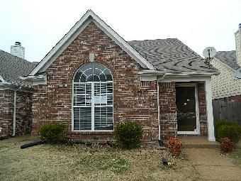 6884 Wrigley Dr, Cordova, TN 38018