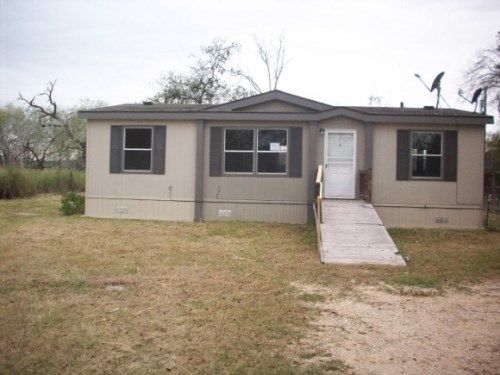 452 Charco St, Goliad, TX 77963