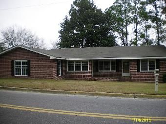 505 W James Street, Claxton, GA 30417