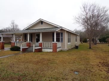 233 Wilson Ave, Atmore, AL 36502