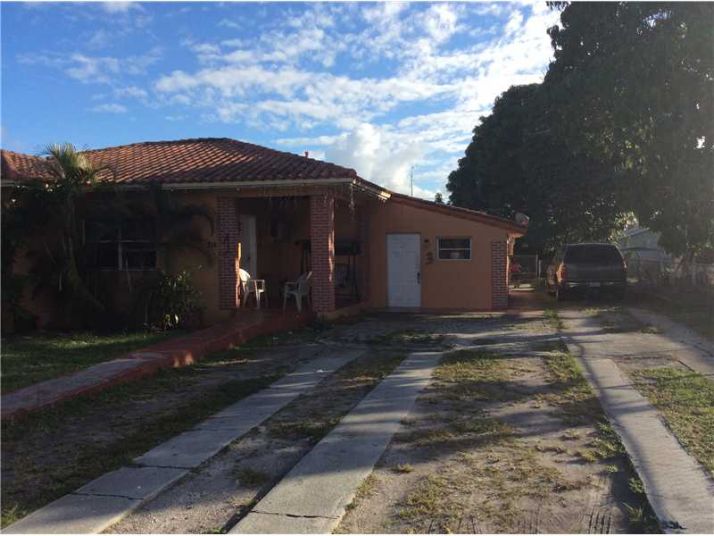 814 E 27 ST, Hialeah, FL 33013