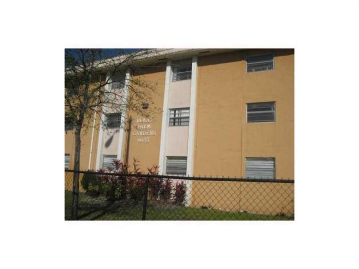 4655 PALM AV # 311, Hialeah, FL 33012