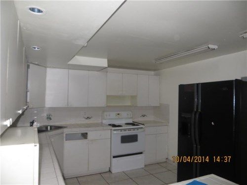 1750 W 56 ST # 107, Hialeah, FL 33012