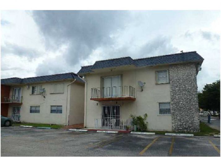 1275 W 35 ST # 55B, Hialeah, FL 33012